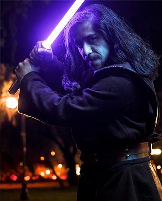 Esgrima Jedi Chile, los fans de Star Wars que pelean al son de sables luminosos