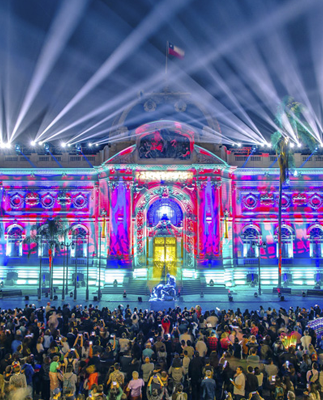 Filusa, el festival de luz, arte y música que iluminará 10 edificios patrimoniales de Santiago