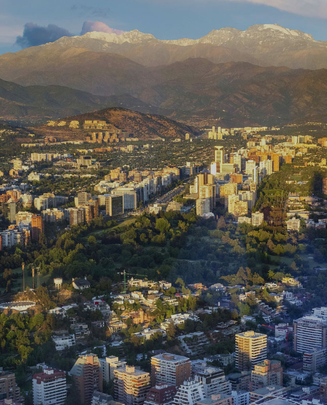 Estudio UDD: Más de 350 mil habitantes de la Región Metropolitana migran a regiones por la pandemia