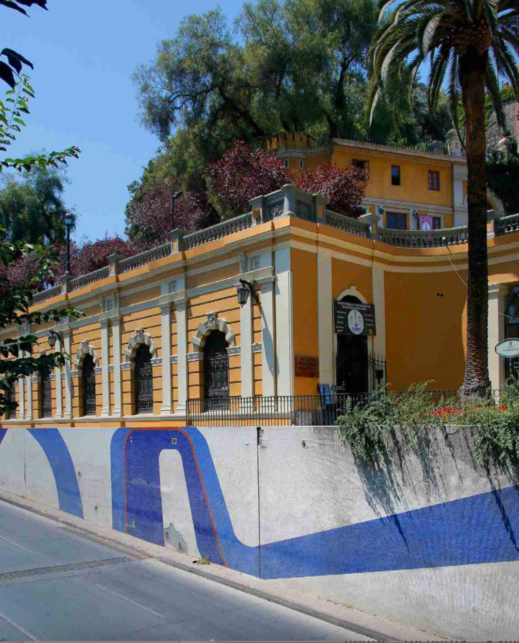 Mural del paso bajo nivel del cerro Santa Lucía es declarado Monumento Histórico Nacional