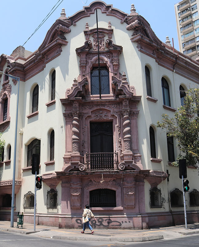La impresionante restauración de la Casa Ariztía, ícono del estilo neobarroco en Santiago